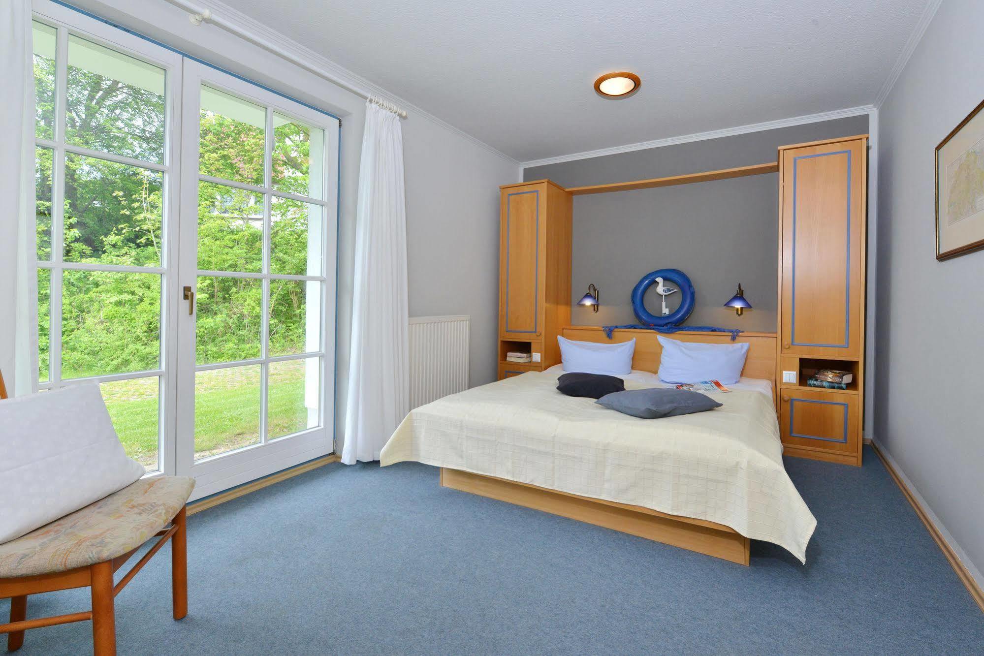 Hotel- & Ferienanlage Kapitaens-Haeuser Breege Exterior photo